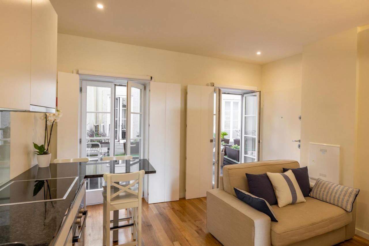 Bright Studio With Terrace Porto Bagian luar foto