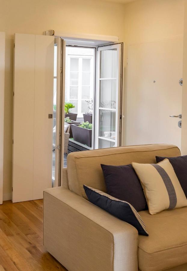 Bright Studio With Terrace Porto Bagian luar foto