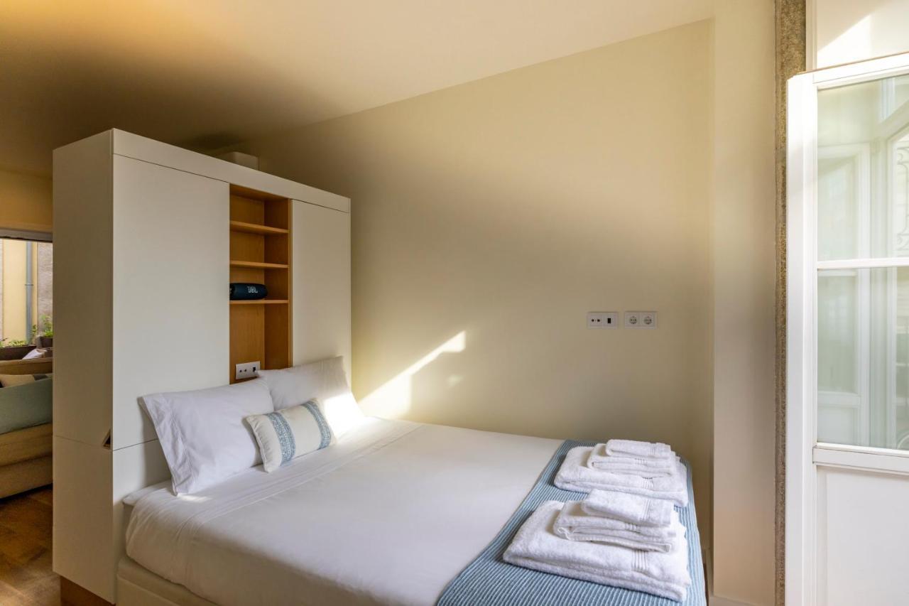 Bright Studio With Terrace Porto Bagian luar foto