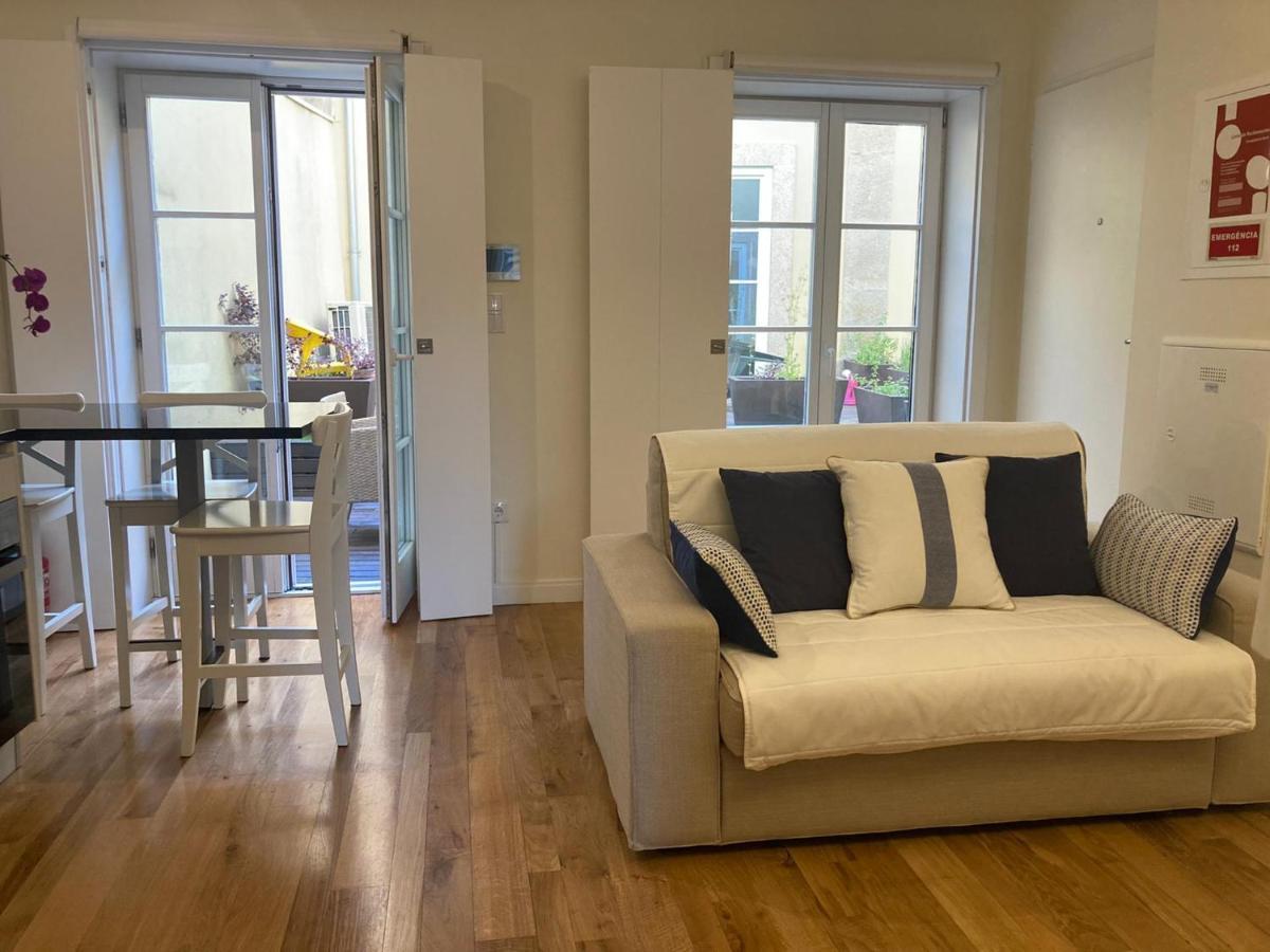 Bright Studio With Terrace Porto Bagian luar foto