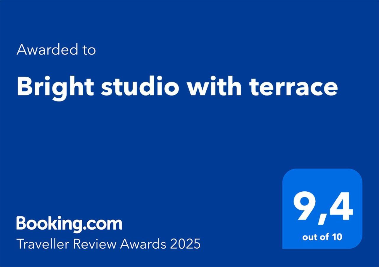 Bright Studio With Terrace Porto Bagian luar foto